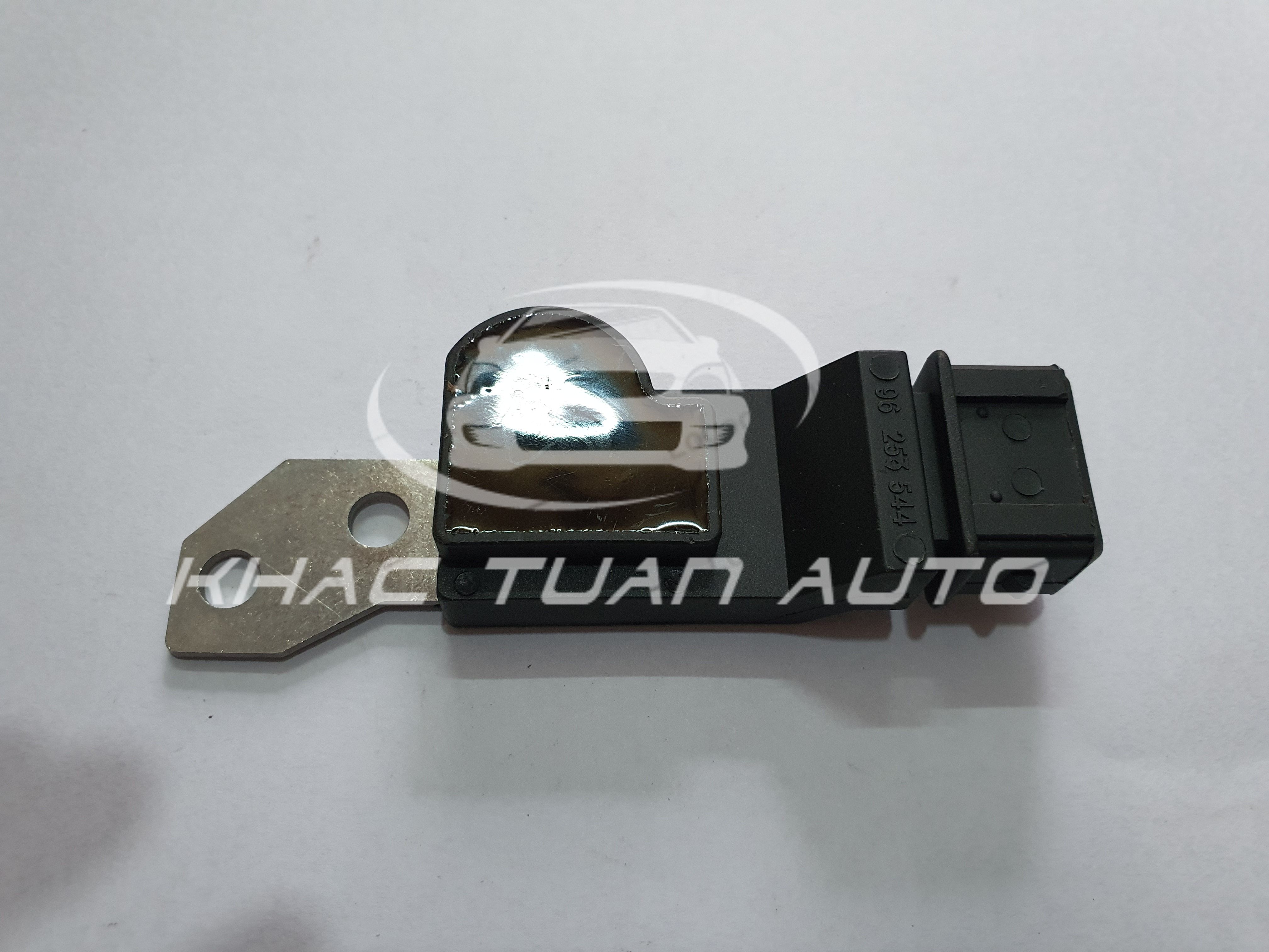 CẢM BIẾN TRỤC CAM LACETTI CRUZE