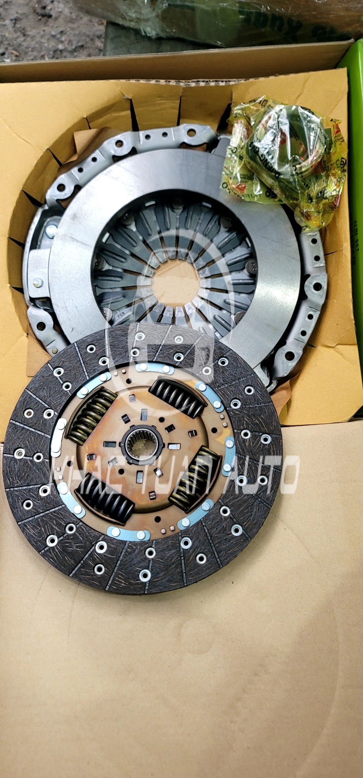 BỘ CÔN KIA 1T4 HUYNDAI POSTER