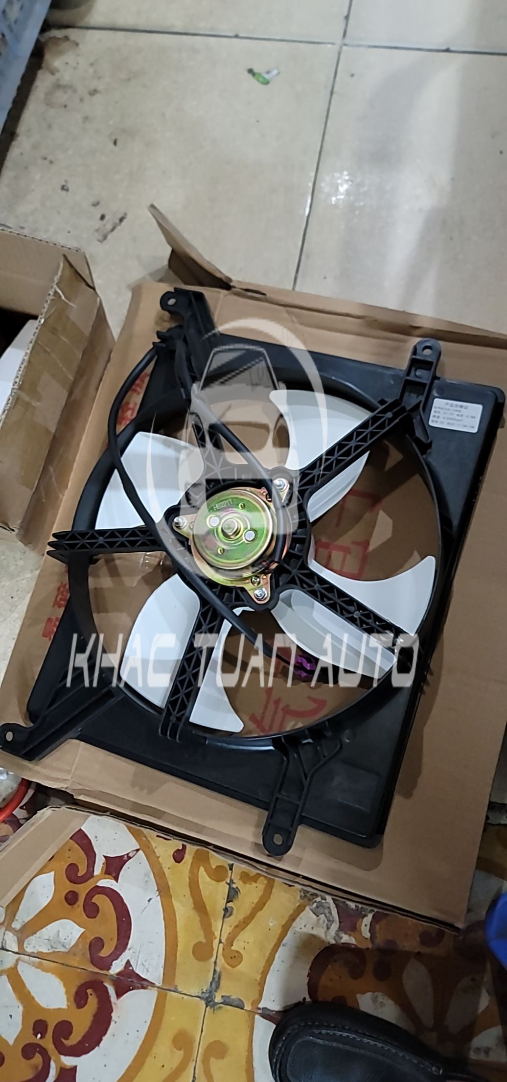 QUẠT KÉT NƯỚC KENBO VAN